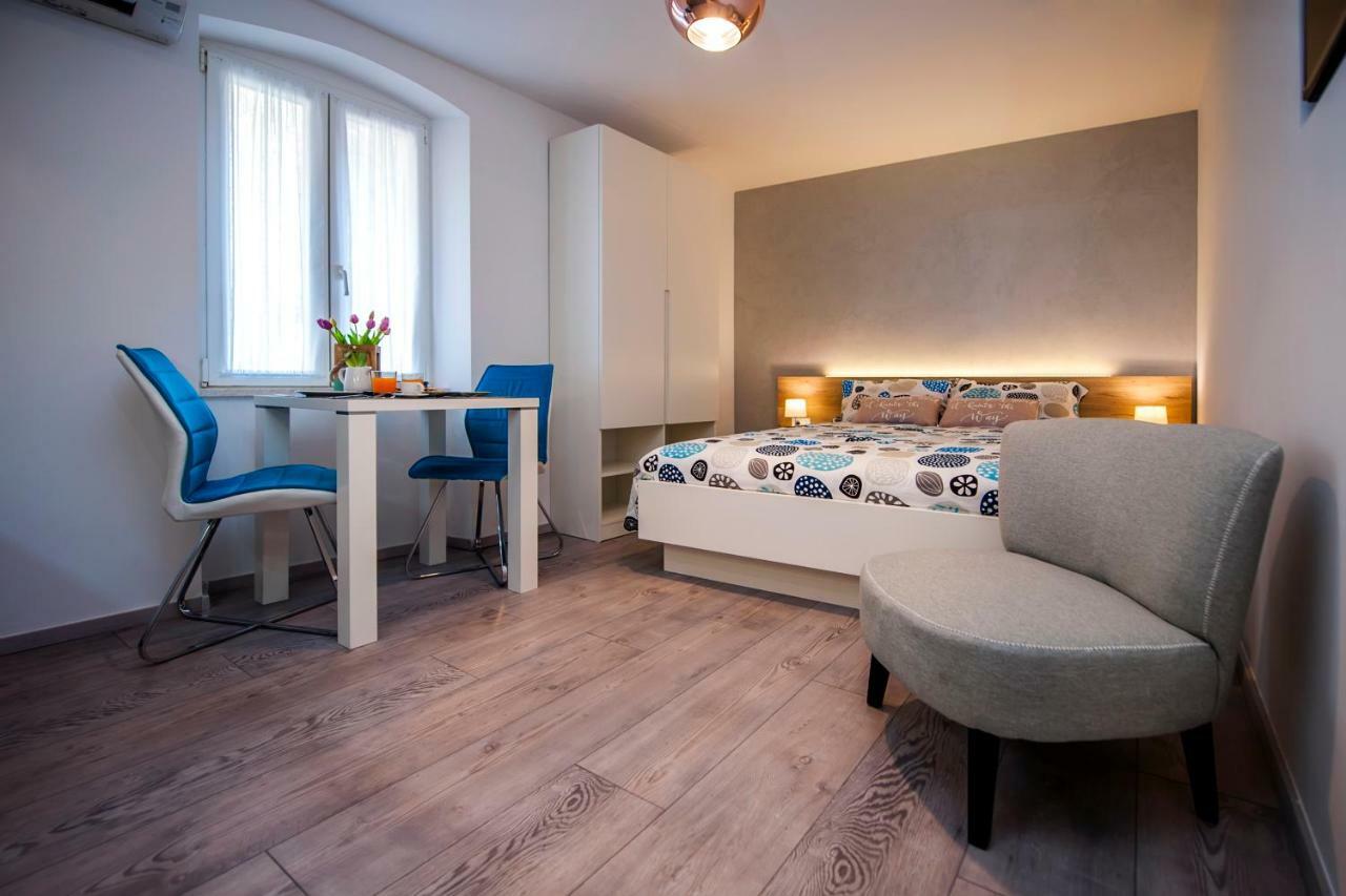 Studio Apartment Kris Ровин Екстериор снимка